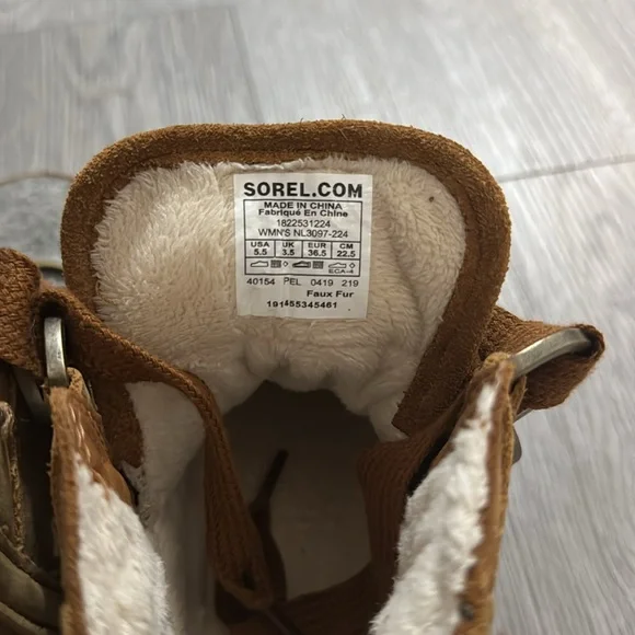 Sorel Kinetic Conquest Explorer Sport Short Boots Tan Gray Lace Up Size 5.5